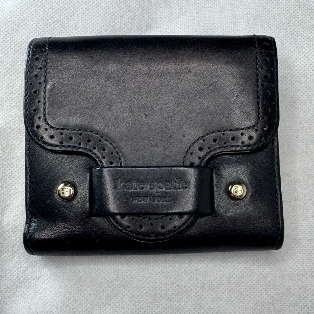 Kate Spade bifold wallet wingtip detail snap closure black leather Rare HTF